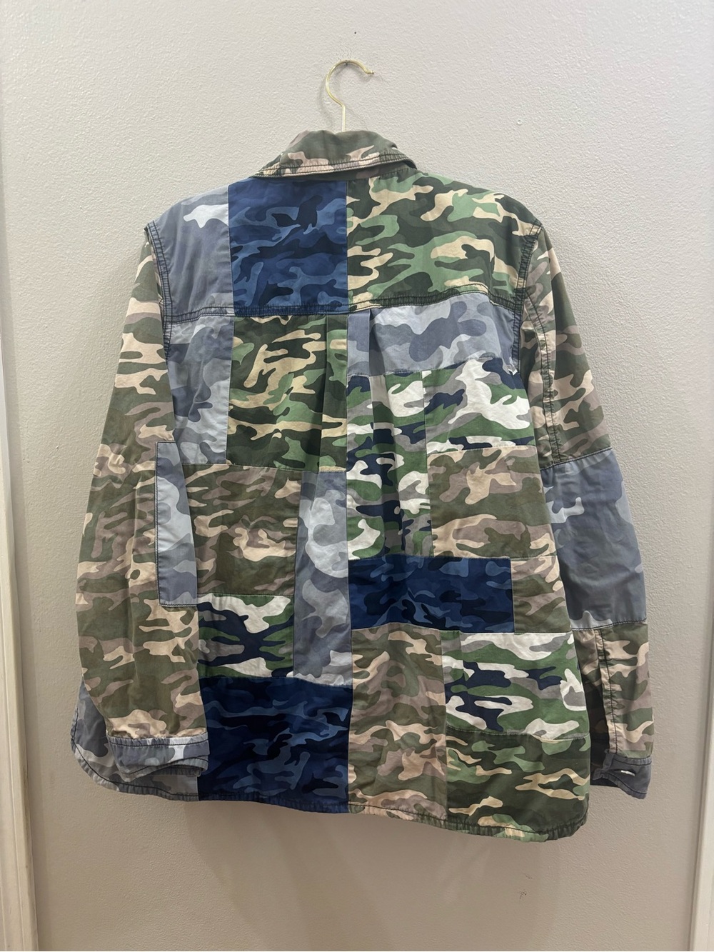 GAP Women's Patchwork Camouflage Utility Jacket - Green & Blue Camo - Picture 4 of 5